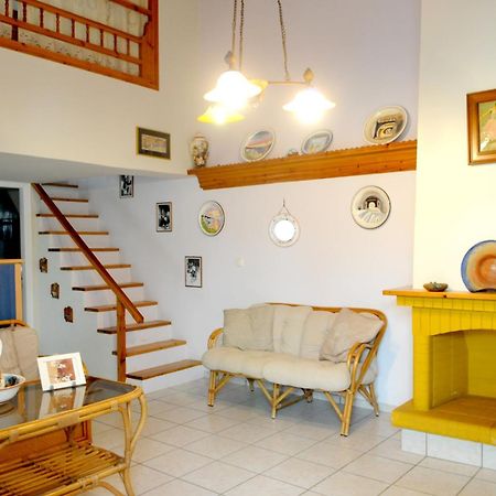 Crisio Studios Скирос Екстериор снимка